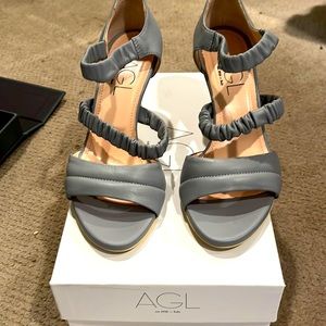 AGL ANISETTE IN OSLO - WORN LITERALLY FOR 1 hour paid 485 . Box and dust bag